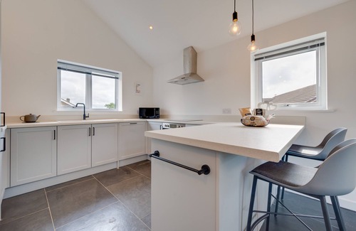 Barmouth House | Mor Mynydd - Three Bedroom House, Sleeps 6
