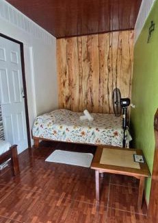 Santa Elena Hostel | Mora's Place B&B