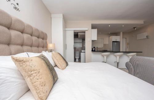 Green Point Apartment | Morakani 603 Studio in Green Point