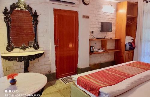 Bolpur Hotel | Moram Earth