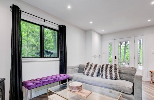 Minden Hills Cottage | Morden Main House on Moore Lake