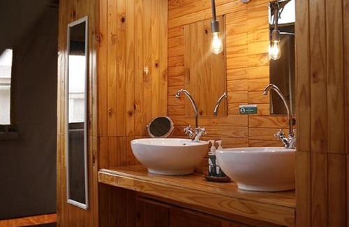 Hammanskraal Cabin | Morekuri Safaris