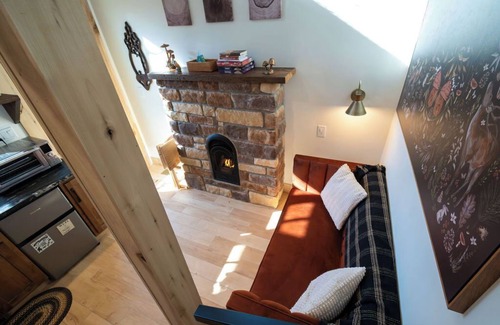 Primrose Cabin | Morel Glamping Cabin with Wifi