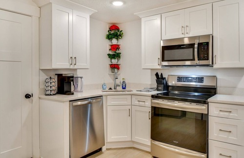 Morgan Apartment | Morgan Retreat: A Modern Family Getaway