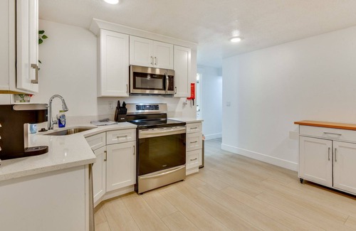 Morgan Apartment | Morgan Retreat: A Modern Family Getaway