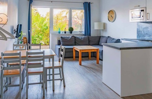 Dranske Apartment | Morgenrot Summary: Ch