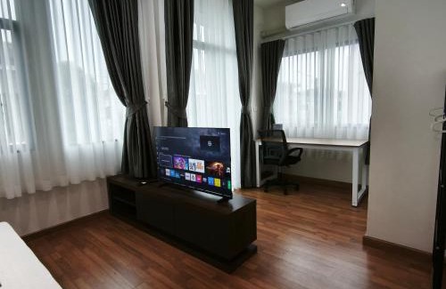 Bang Bua Thong House | Mork Sky Walker