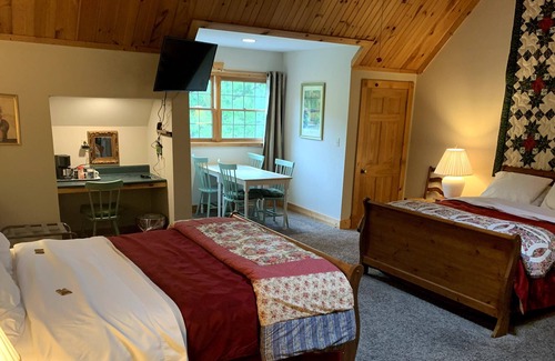 Slaty Fork House | MorningGloryInn.com 5 Star Inn at Snowshoe