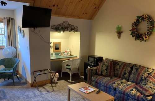 Slaty Fork House | MorningGloryInn.com 5 Star Inn at Snowshoe