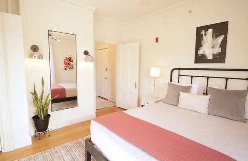 Parkside House | Morrill Mansion | 2 | Self Check In | Parking