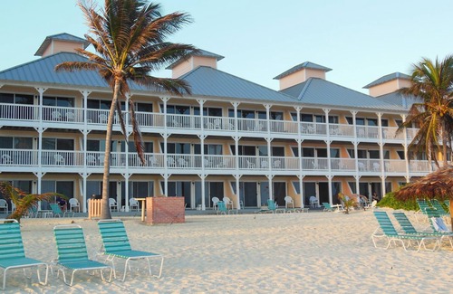 East End Apartment | Morritt's Tortuga Club - Studio Unit/Sleeps 2