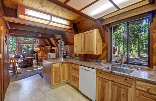 Carnelian Bay Cabin | Morway Cabin, Dog-Friendly