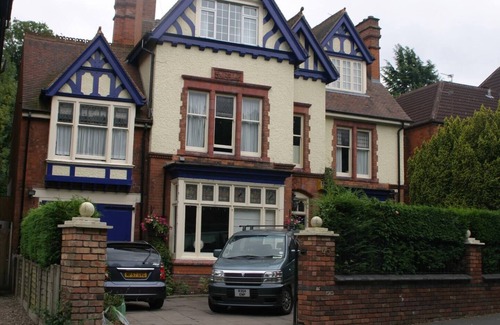 Moseley House | Moseley - House - Sleeps 4 - Parking - Garden
