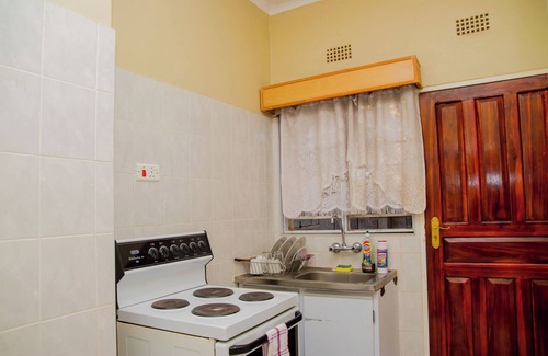 Livingstone Bed & Breakfast | Mosi-O-Tunya Executive Lodge