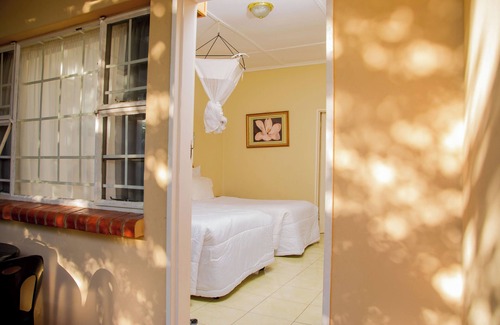 Livingstone Bed & Breakfast | Mosi-O-Tunya Executive Lodge