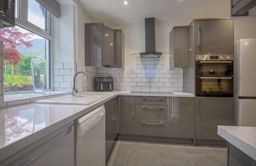 Glenridding House | MOSS CRAG, pet friendly, character holiday cottage in Glenridding