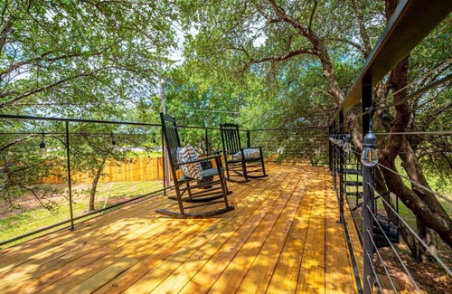 Waco House | Moss Oak - Container Home Near Magnolia and Baylor
