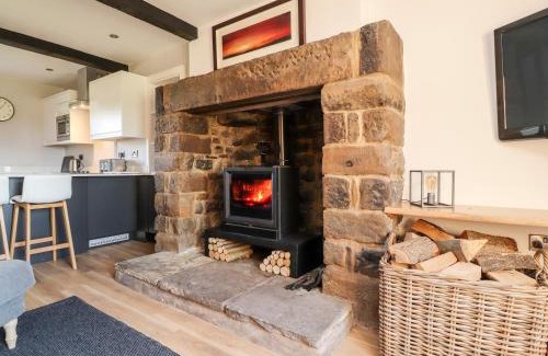 Fence House | Moss Side Retreat