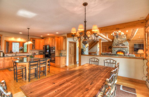Wilmington House | Most Luxurious 7000 Sq. ft. Log Estate — Pool, Hot Tub, Privacy & Lake Access!