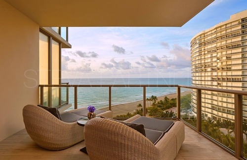 Bal Harbour Condo | Most Luxury hotel 5 stars oceanfront w. balconies - Valet & Amenities included