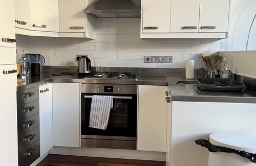 Pembridge Apartment | Most stylish Notting Hill apartment with private patio next to Portobello Rd