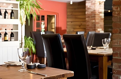 Aldbury House | Motel ∙ 127 guests