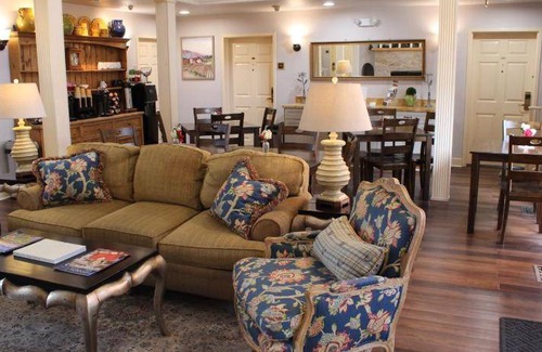 Napa House | Motel ∙ 127 guests