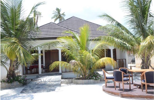 Pwani Mchangani House | Motel ∙ 16 guests
