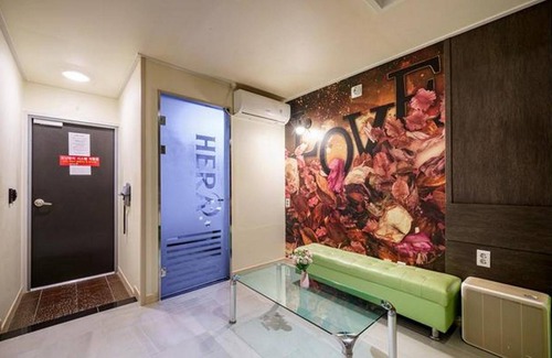 Gunsan Hotel | Motel ∙ 2 guests