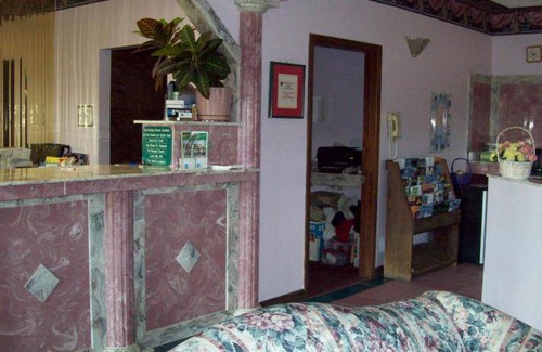 Hazlehurst Hotel | Motel ∙ 2 guests