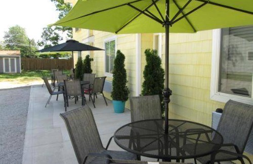 Put-in-Bay House | Motel ∙ 2 guests