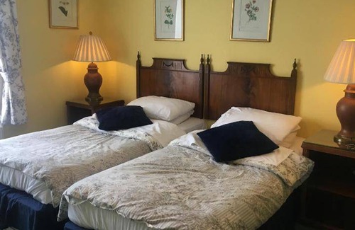 South Richmond House | Motel ∙ 3 guests