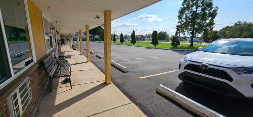 Mount Laurel Hotel | Motel ∙ 4 guests