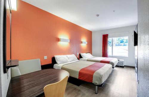 East Texas Hotel | Motel 6-Allentown, PA