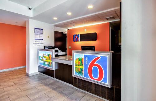 East Texas Hotel | Motel 6-Allentown, PA