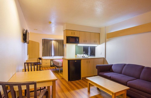 Bernalillo Hotel | Motel 6 Bernalillo, NM