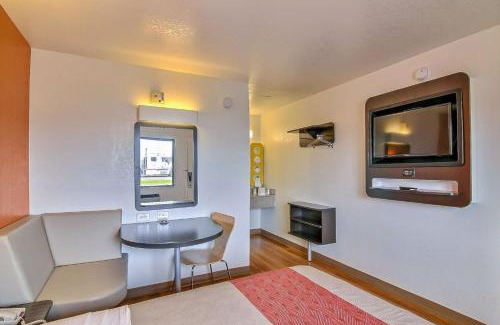 Buellton Hotel | Motel 6-Buellton, CA - Solvang Area