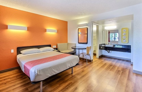 Campbell Hotel | Motel 6 Campbell, CA - San Jose