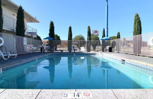 Carlsbad Hotel | Motel 6-Carlsbad, NM