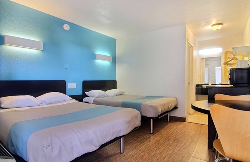 Carlsbad Hotel | Motel 6 Carlsbad, NM