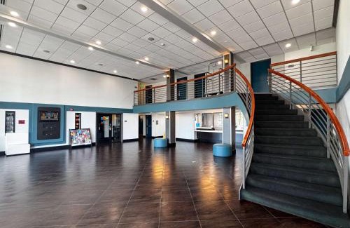 Harbor Hotel | Motel 6-Carson, CA