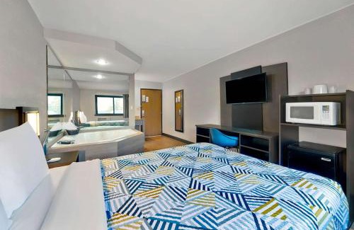 Southwest Area Hotel | Motel 6-Cedar Rapids, IA - Airport