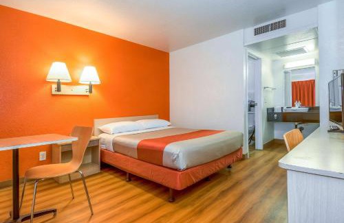 Corona Hotel | Motel 6-Corona, CA