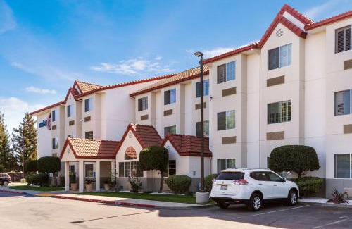 Dixon Hotel | Motel 6-Dixon, CA