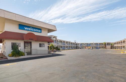 Biggs Field Hotel | Motel 6-El Paso, TX - Airport - Fort Bliss