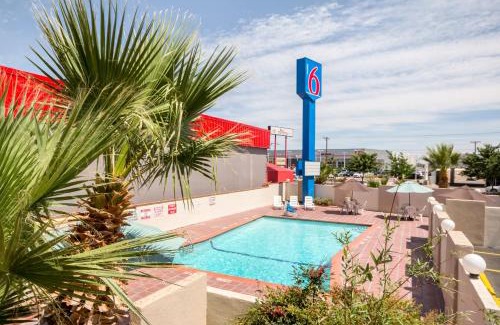 Biggs Field Hotel | Motel 6-El Paso, TX - Airport - Fort Bliss