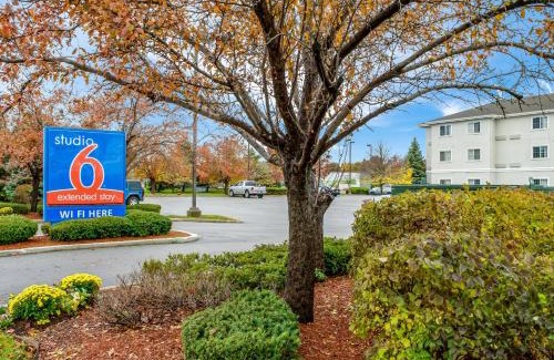 Fishers Hotel | Motel 6 Fishers, In - Indianapolis