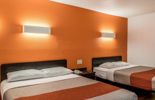 Florence Hotel | Motel 6 Florence, KY - Cincinnati Airport