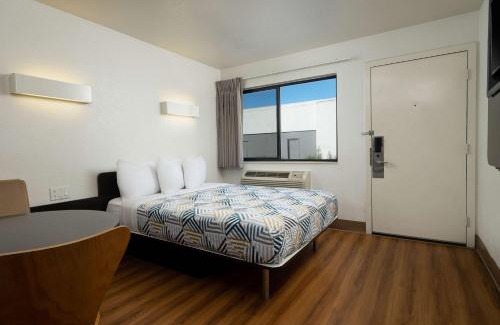 Goleta Hotel | Motel 6-Goleta, CA - Santa Barbara