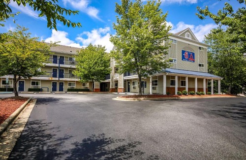 Greensboro Hotel | Motel 6-Greensboro, NC - I-40